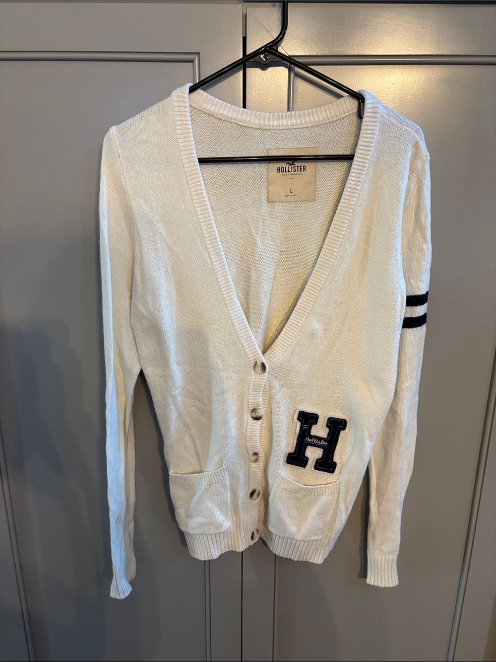 Hollister L IvoryY2K Preppy Varsity cardigan . Vintage